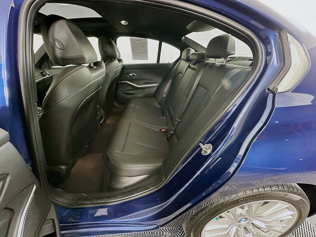 Used 2024 BMW 330i xDrive Sedan w/ Premium Package image 32