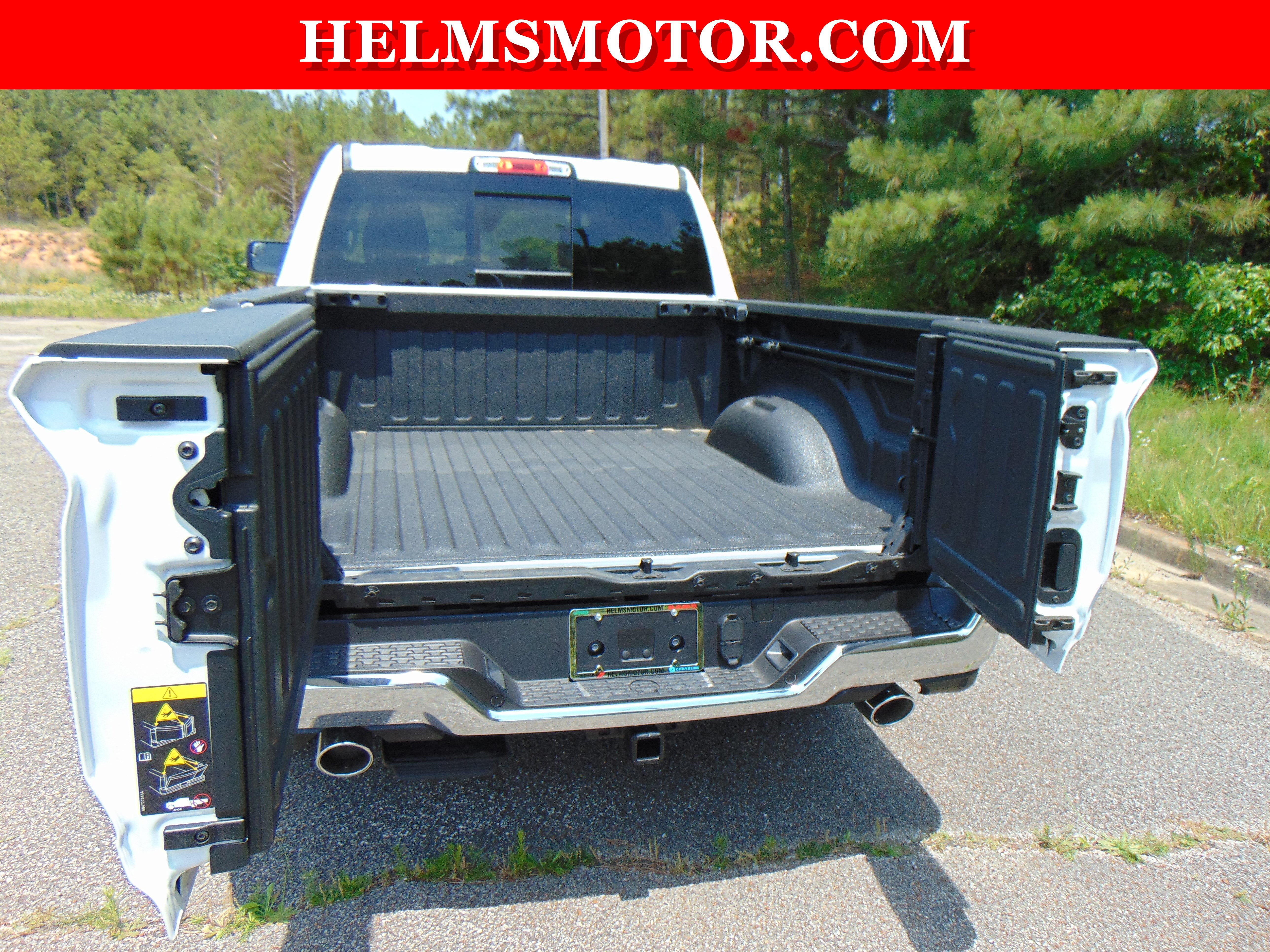 New 2026 RAM 1500 Laramie AWD/4WD image 23