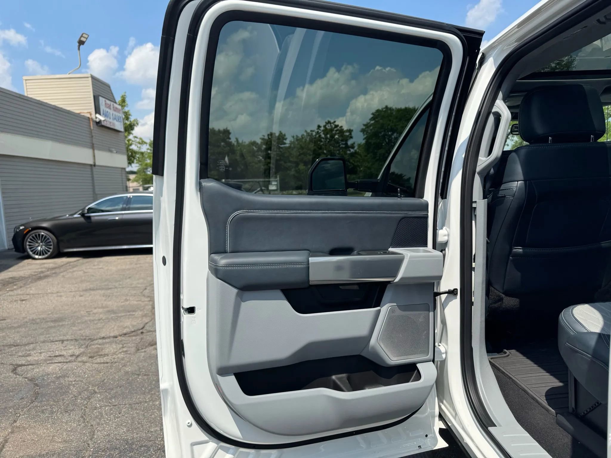 Used 2024 Ford F250 Limited w/ FX4 Off-Road Package image 26