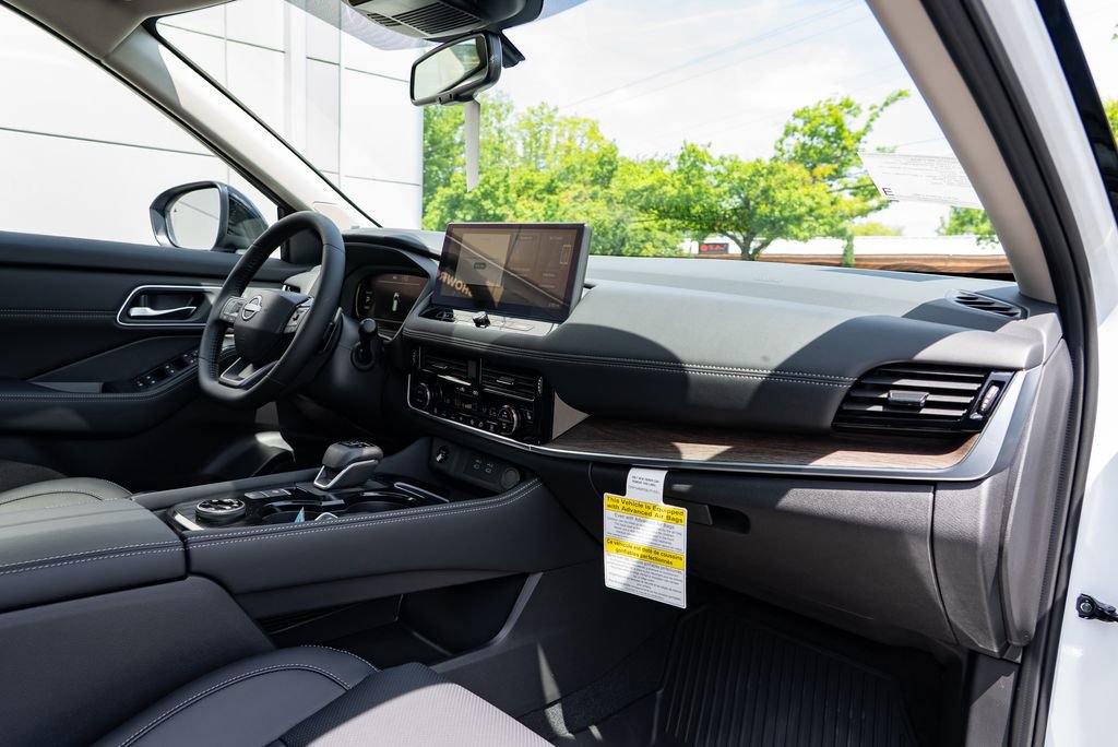 New 2026 Nissan Rogue Platinum AWD/4WD image 29