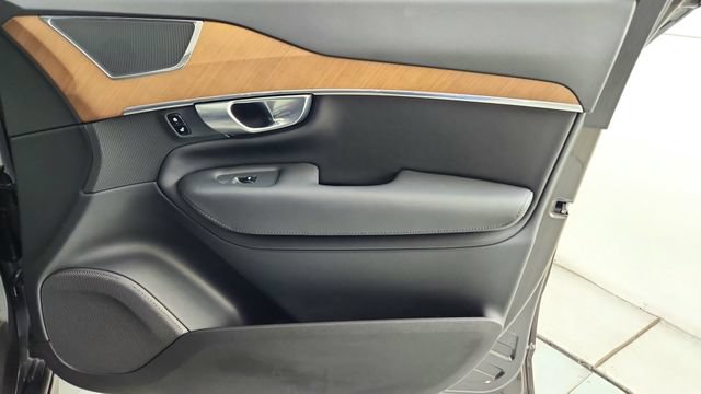 Certified 2023 Volvo XC90 B5 Plus w/ Protection Package Premier AWD/4WD image 38