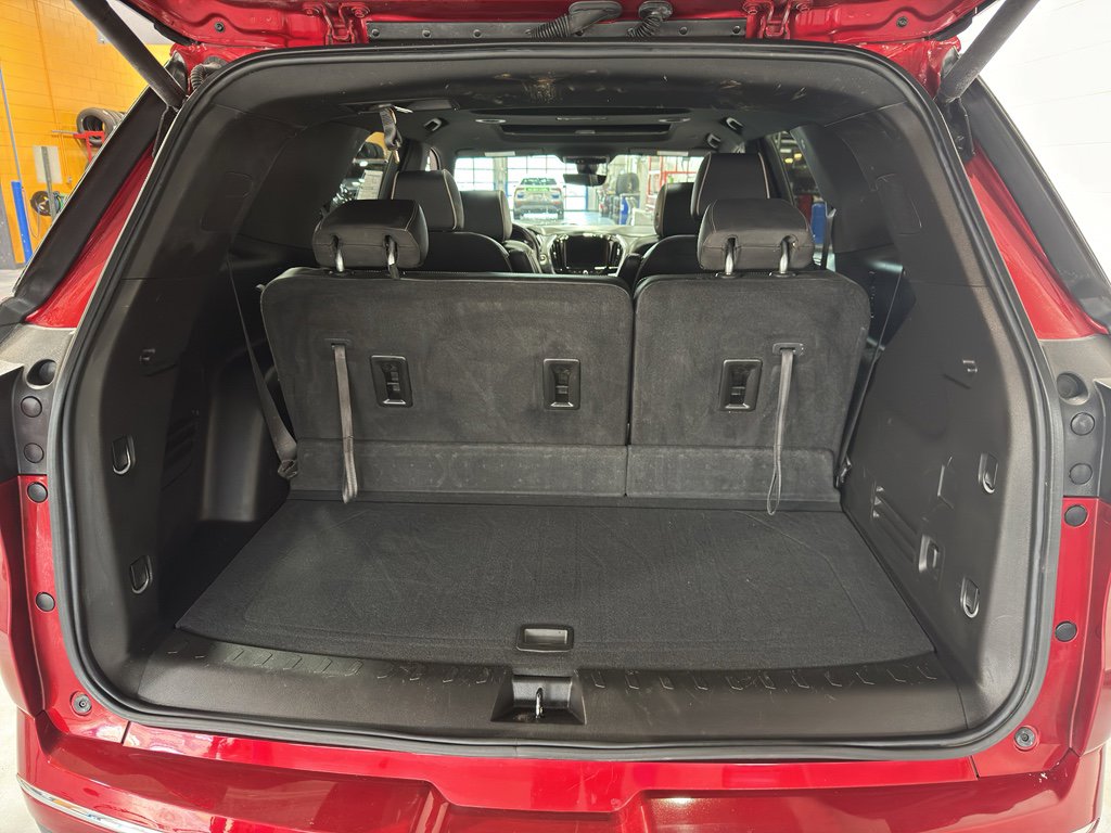 Used 2023 Chevrolet Traverse Premier image 23