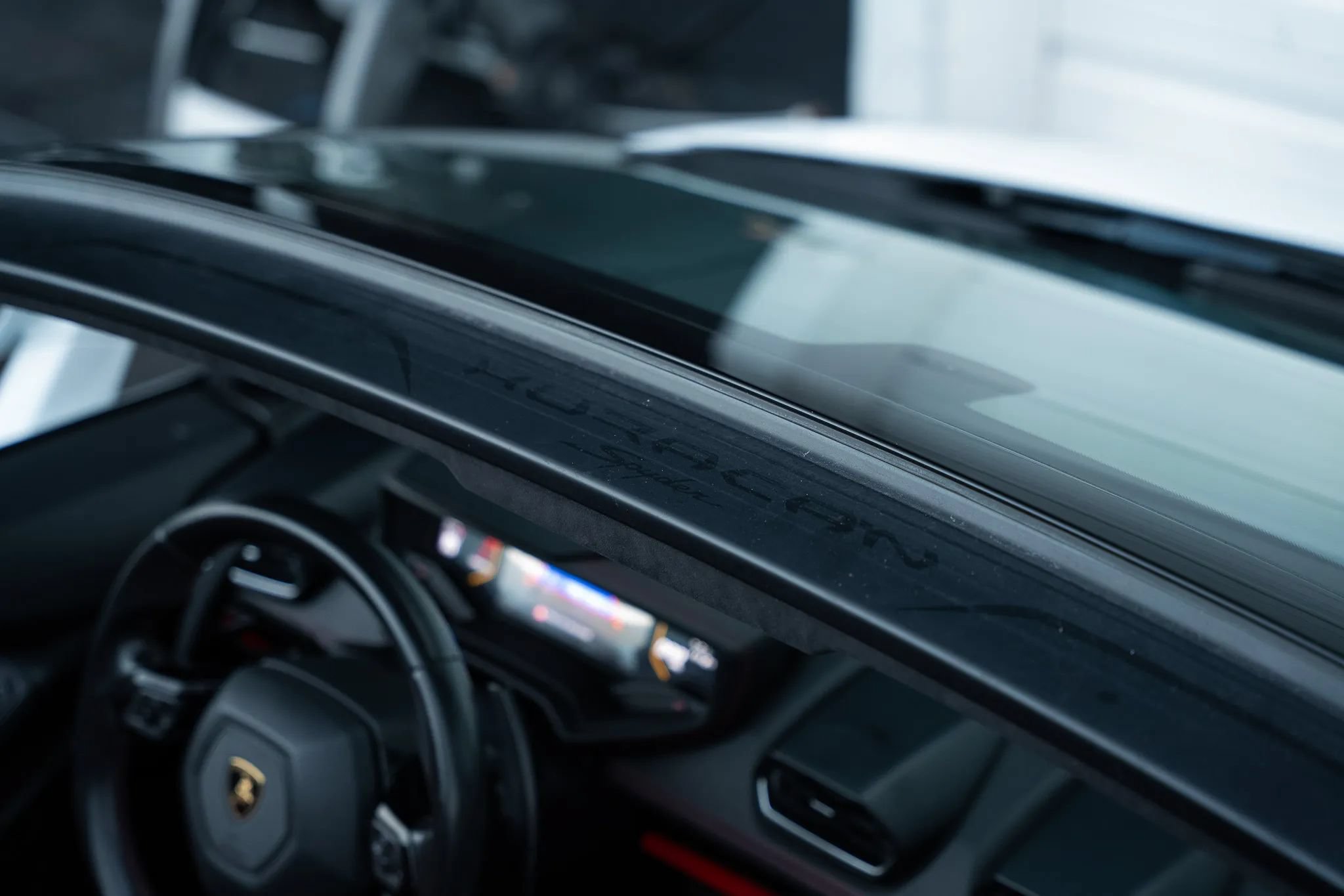 Used 2021 Lamborghini Huracan EVO RWD image 40
