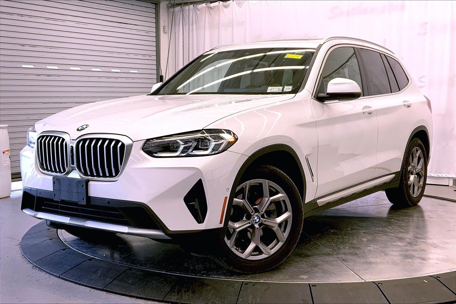 Used 2024 BMW X3 xDrive30i w/ Premium Package AWD/4WD image 1