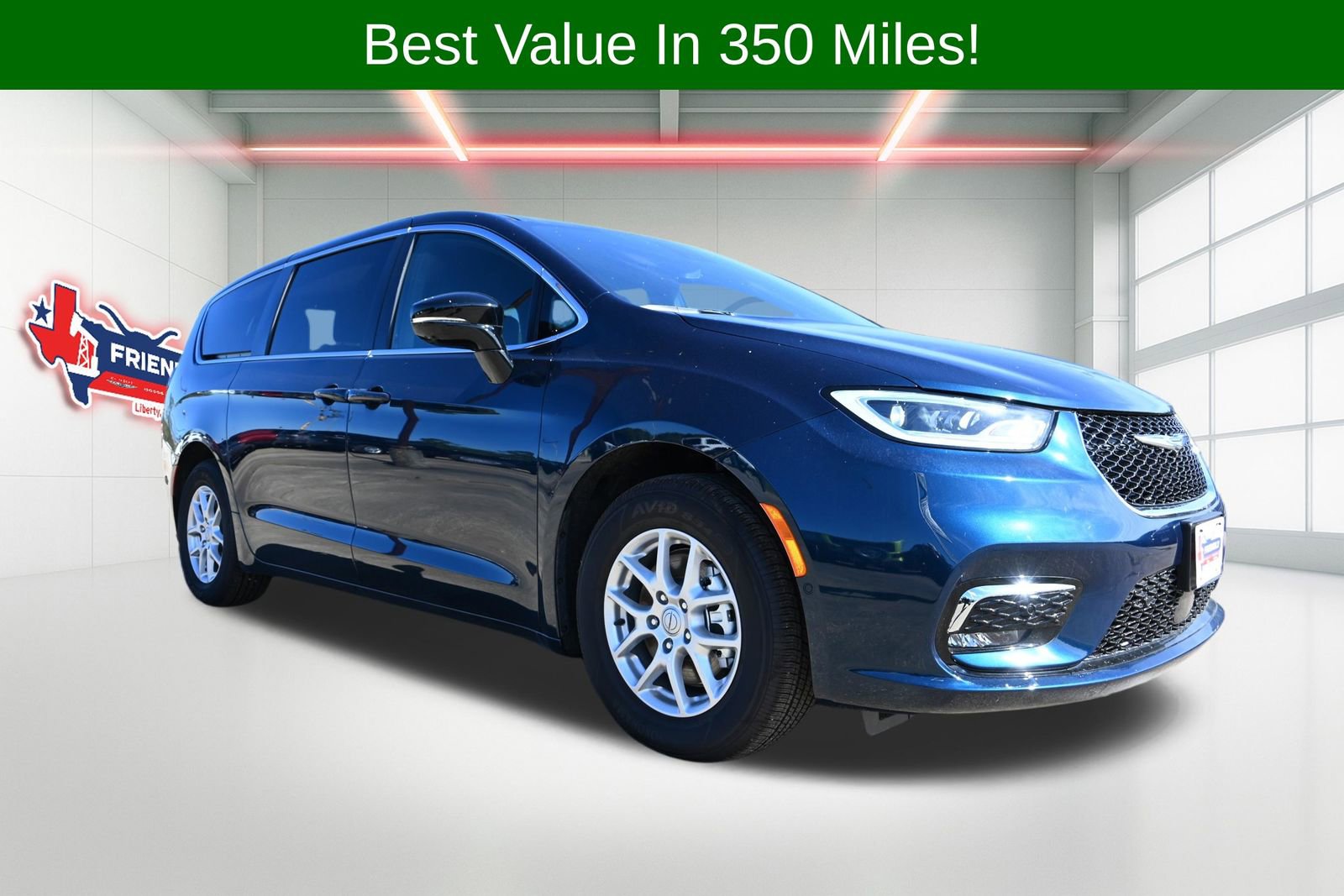 New 2025 Chrysler Pacifica Select image 2