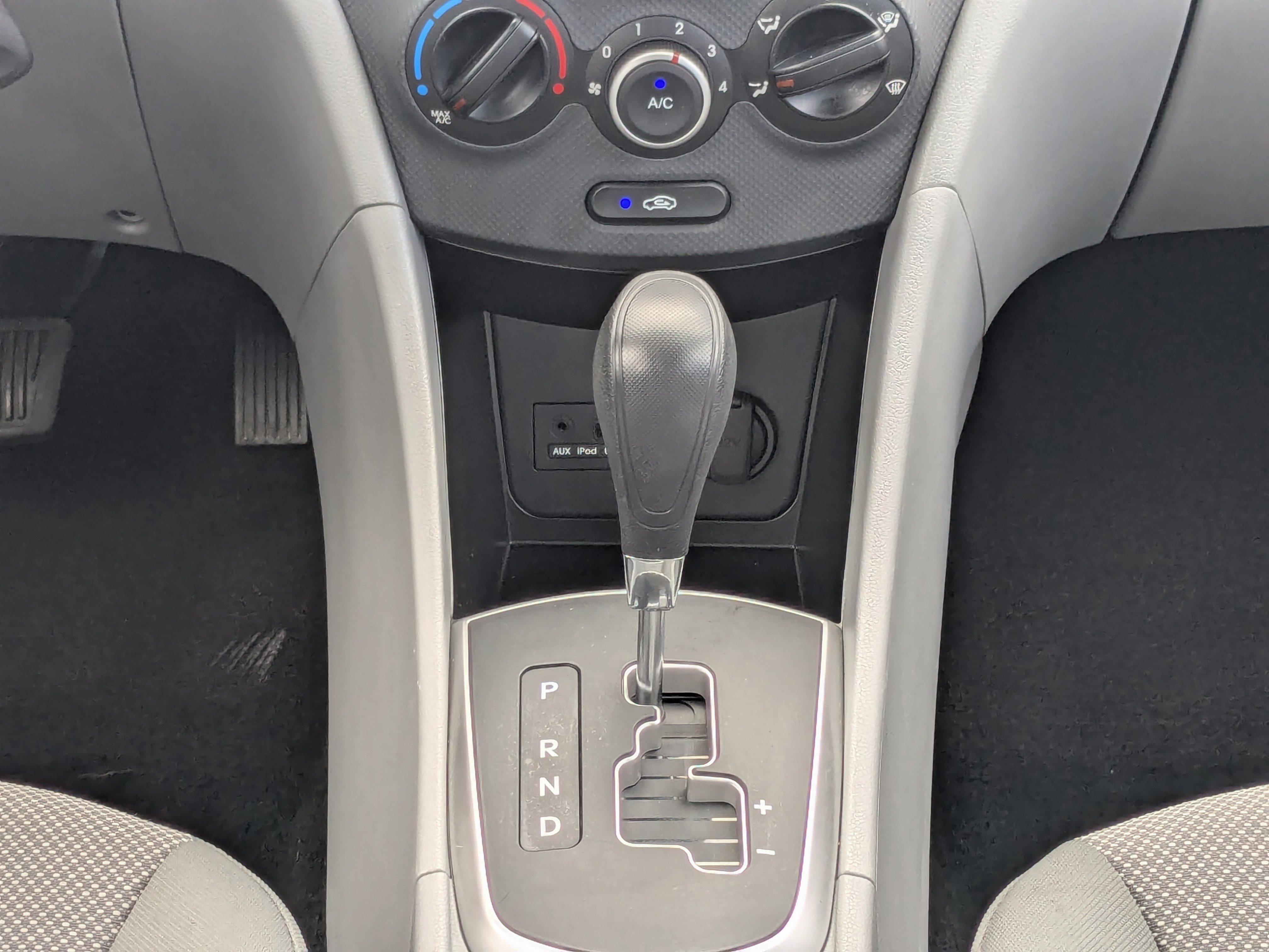 Used 2013 Hyundai Accent GLS FWD image 21