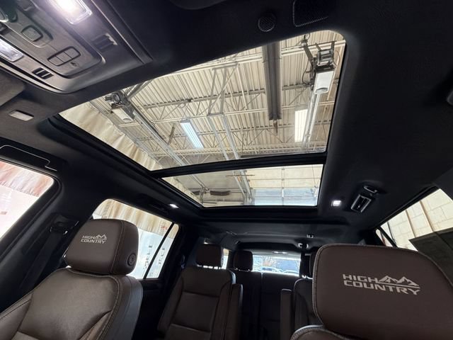 Certified 2021 Chevrolet Suburban High Country w/ Premium Package AWD/4WD image 23