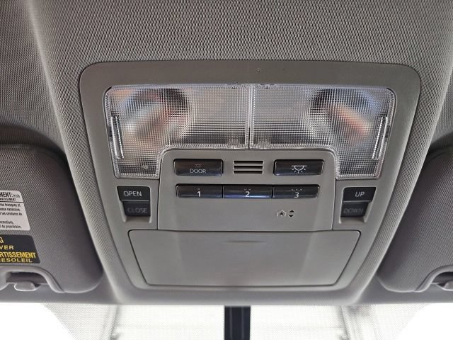 Used 2016 Toyota Highlander XLE AWD/4WD image 26