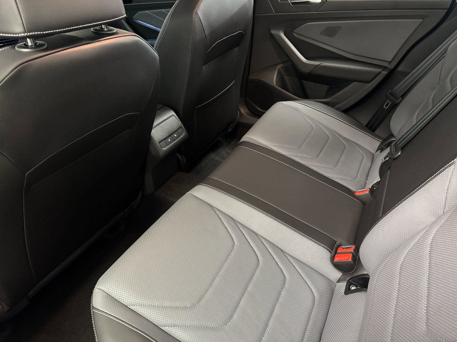 New 2026 Volkswagen Jetta SEL image 11