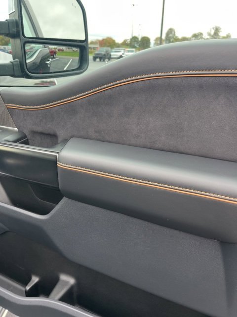 Used 2024 Ford F250 Platinum image 27