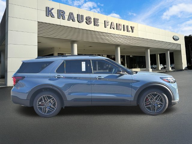 New 2026 Ford Explorer ST-Line w/ ST-Line Street Pack RWD image 9
