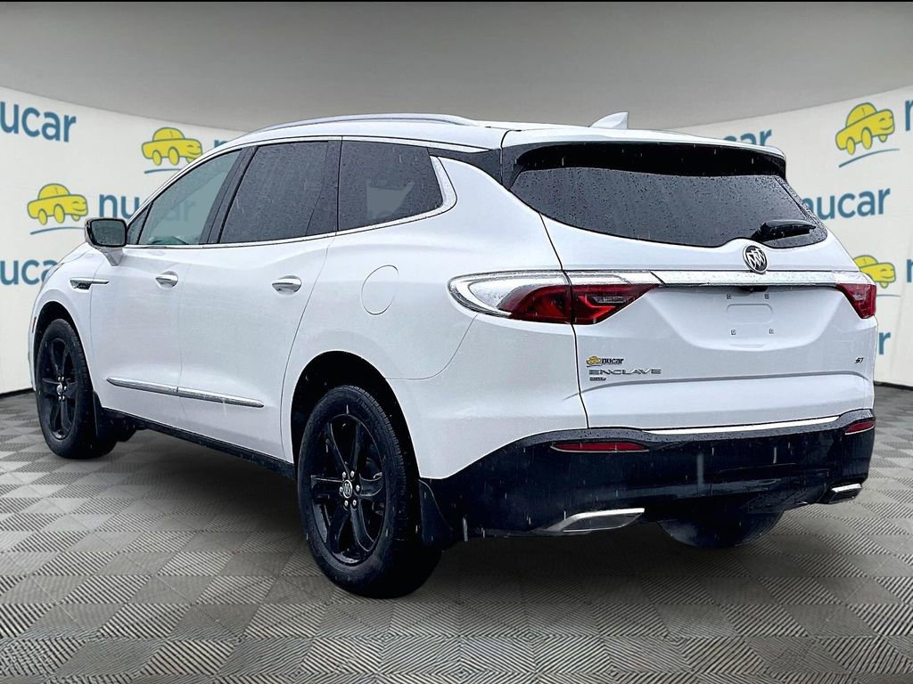 Used 2024 Buick Enclave Essence w/ Experience Buick Package image 4
