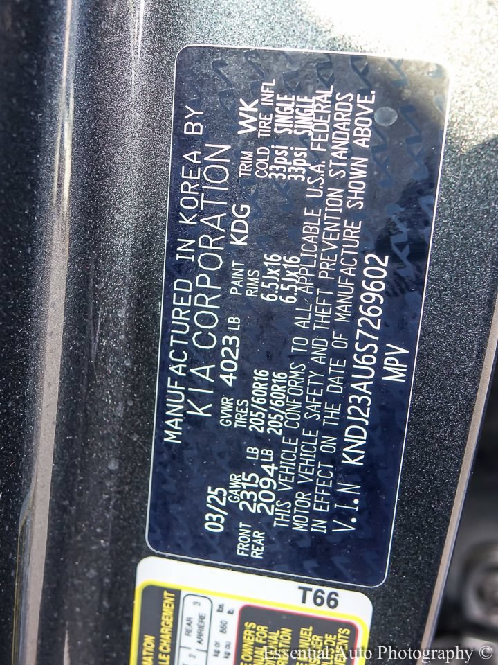 Used 2025 Kia Soul LX w/ LX Technology Package FWD image 24