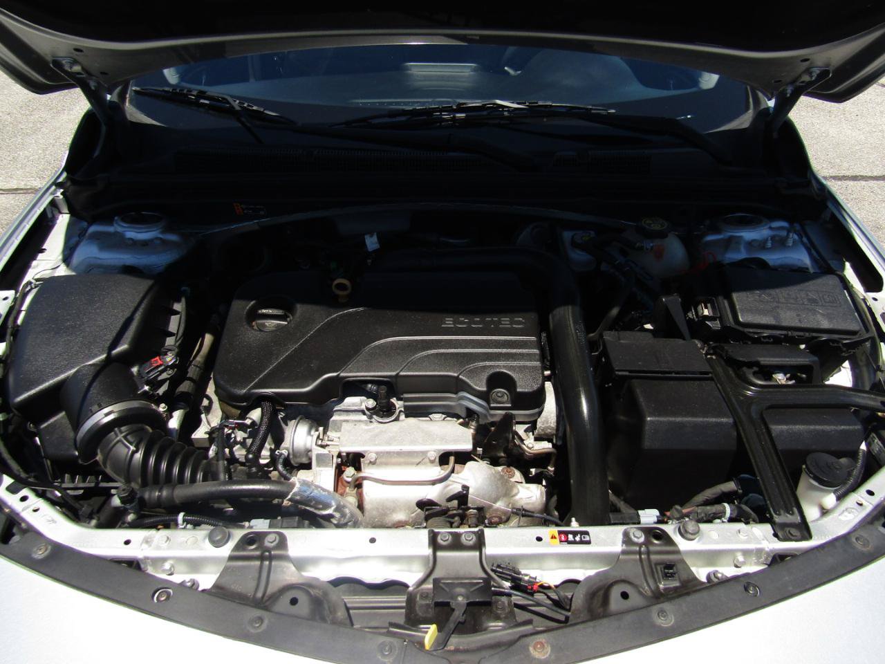 Used 2020 Chevrolet Malibu LT FWD image 25
