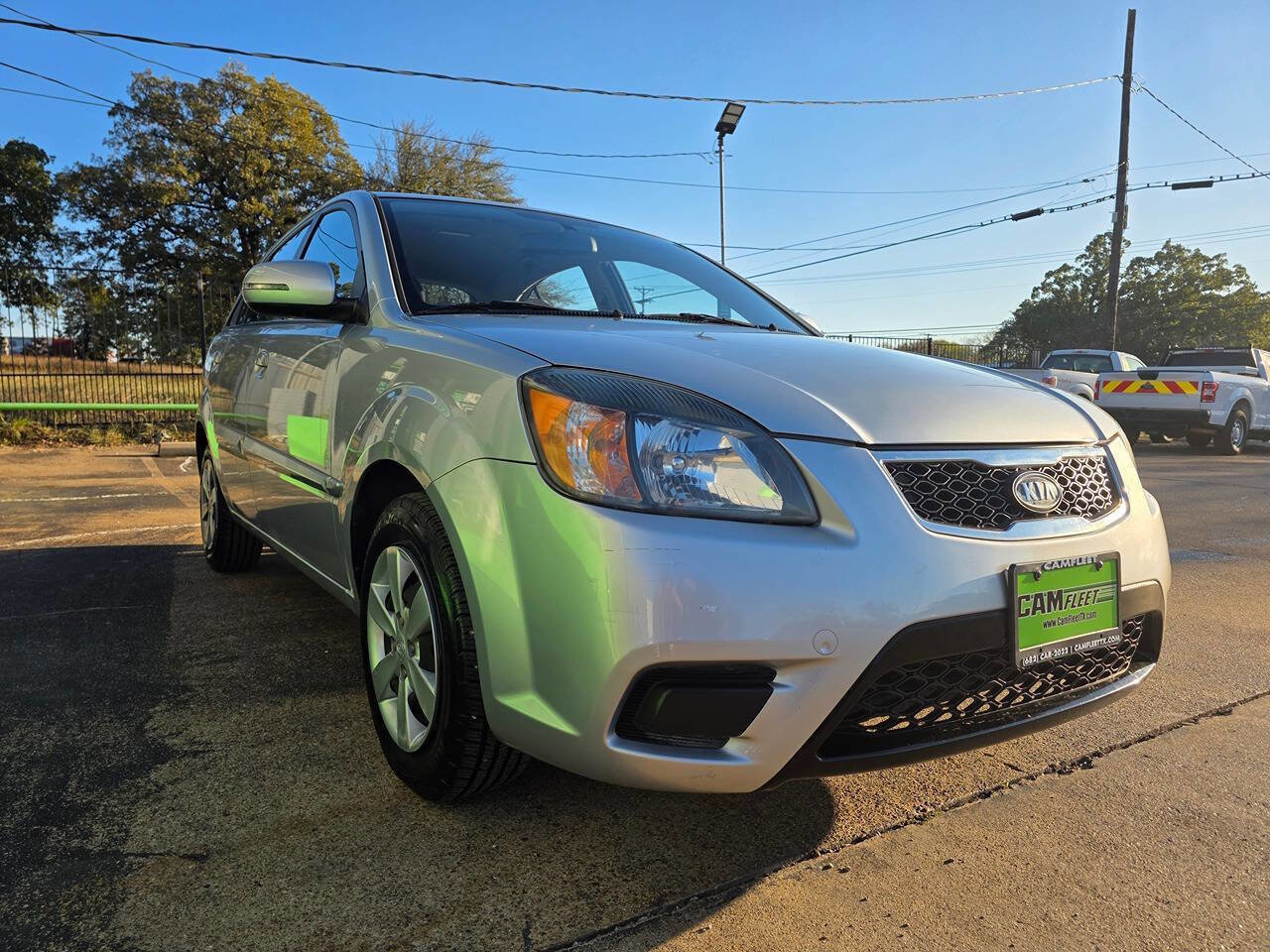 Used 2010 Kia Rio5 w/ Value Pkg image 3