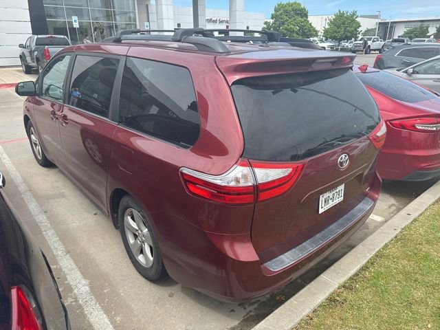 Used 2015 Toyota Sienna LE image 5