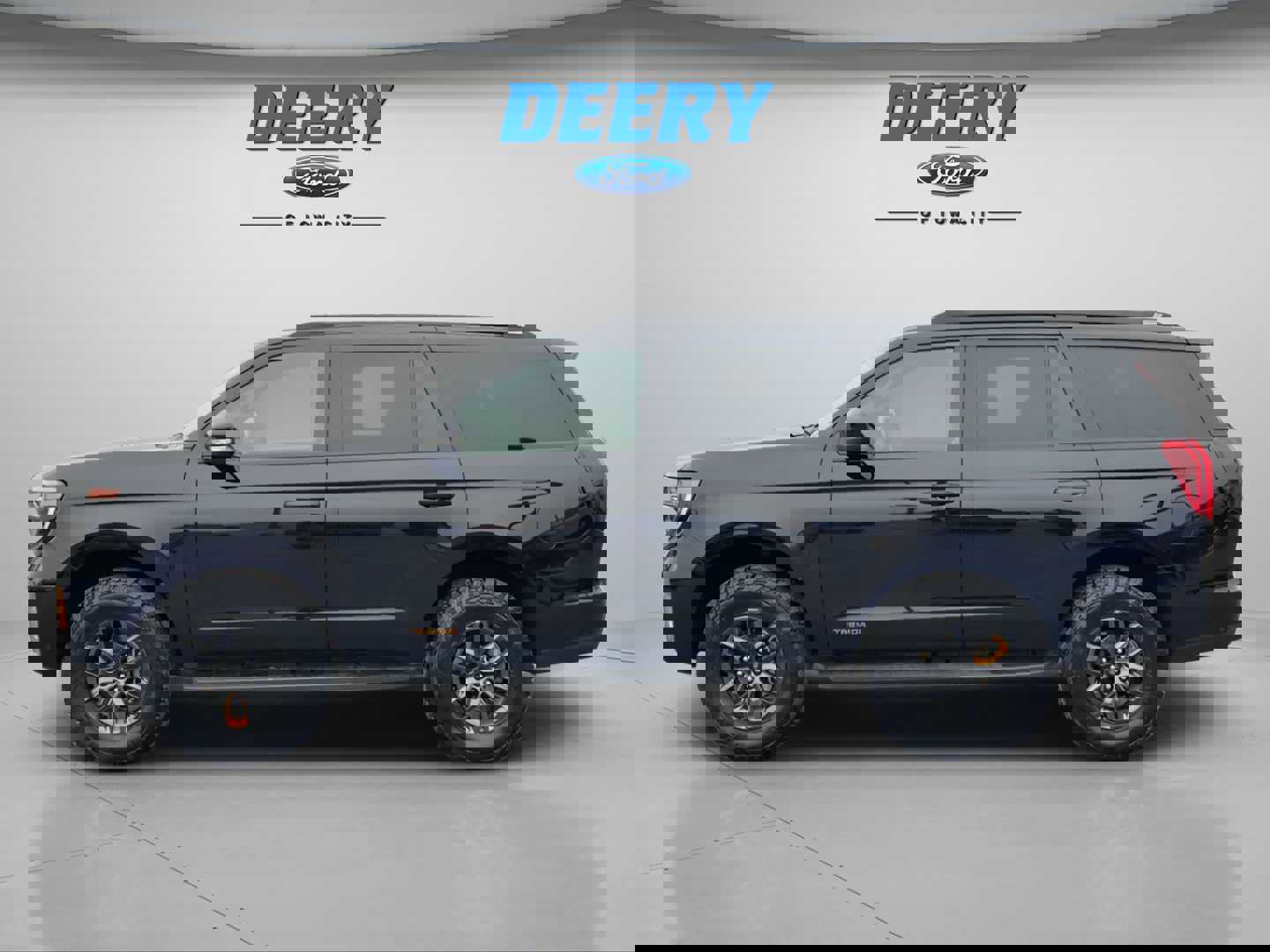 Used 2025 Ford Expedition Tremor image 3