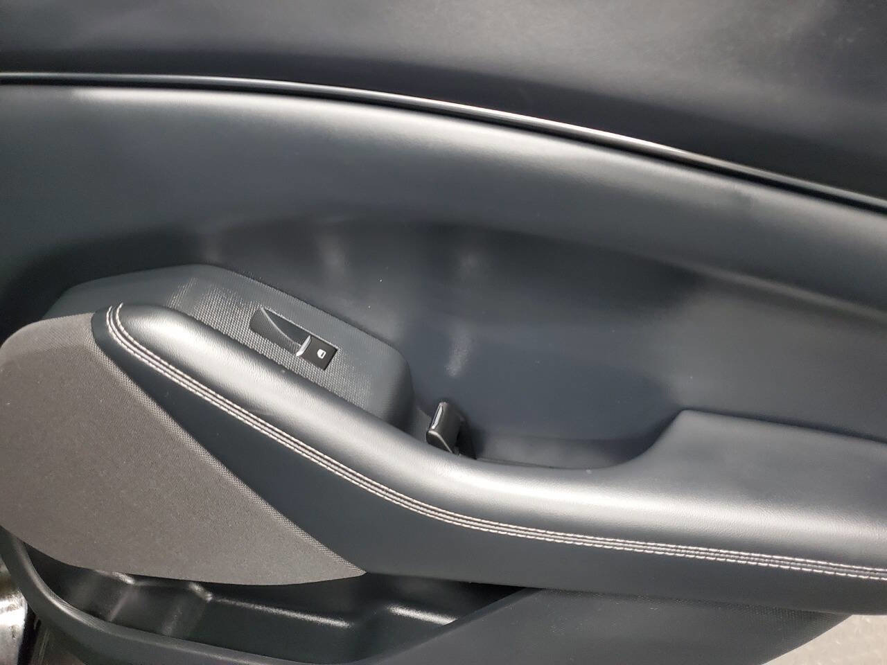 Used 2021 Ford Mustang Mach-E Select w/ Comfort/Appearance Package image 18