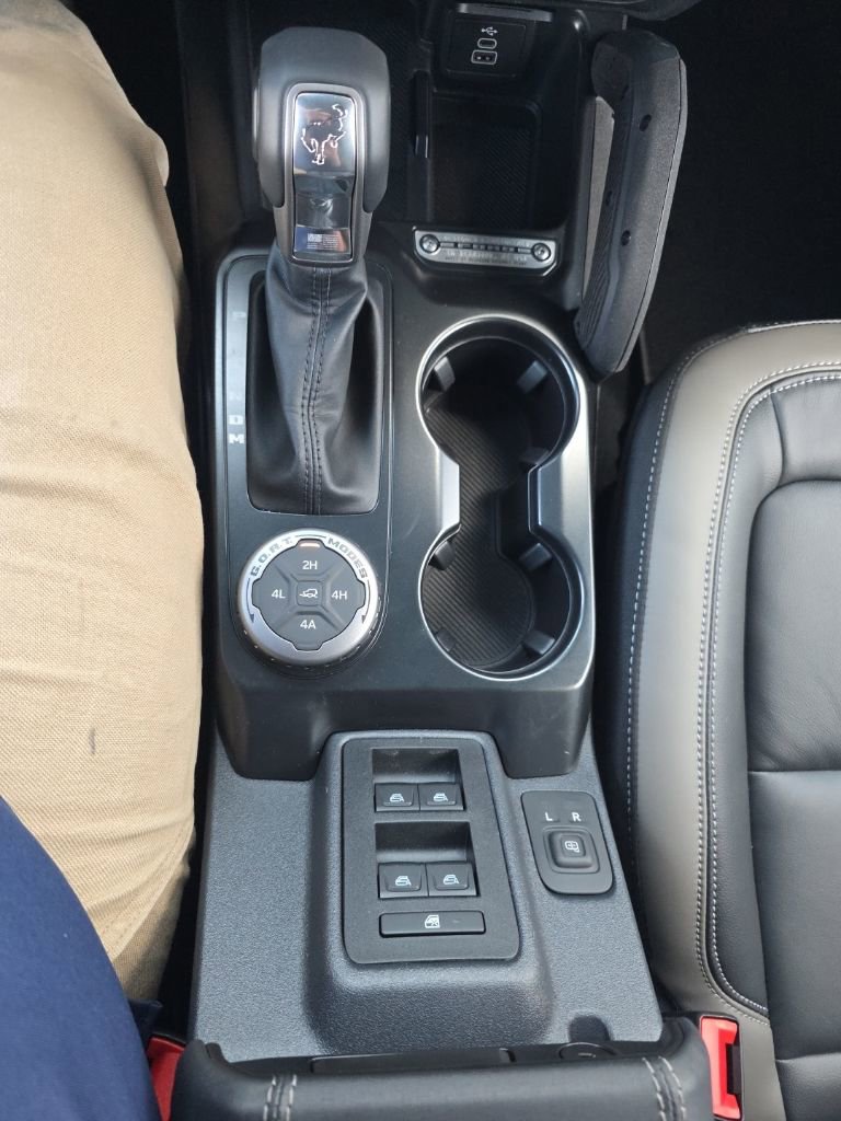 New 2026 Ford Bronco Outer Banks w/ Sasquatch Package image 23