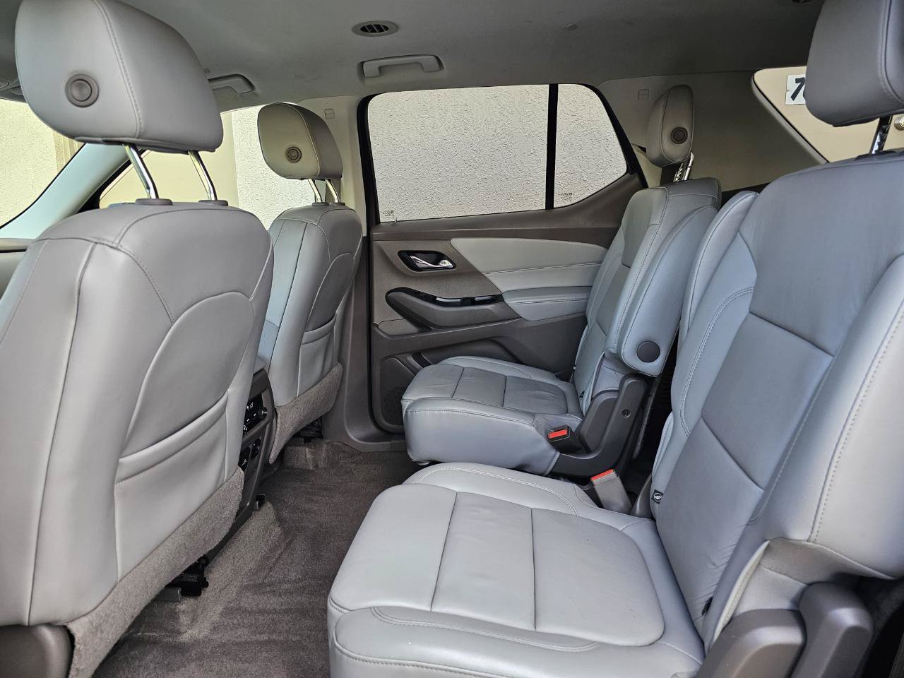 Used 2018 Chevrolet Traverse LT w/ LPO, 'HIT The Road' Package FWD image 27