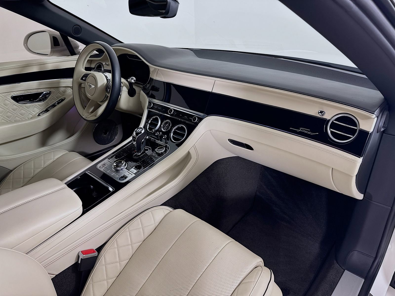 Used 2024 Bentley Continental GT Speed image 26