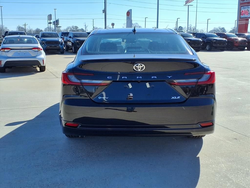 Used 2026 Toyota Camry XLE FWD image 5