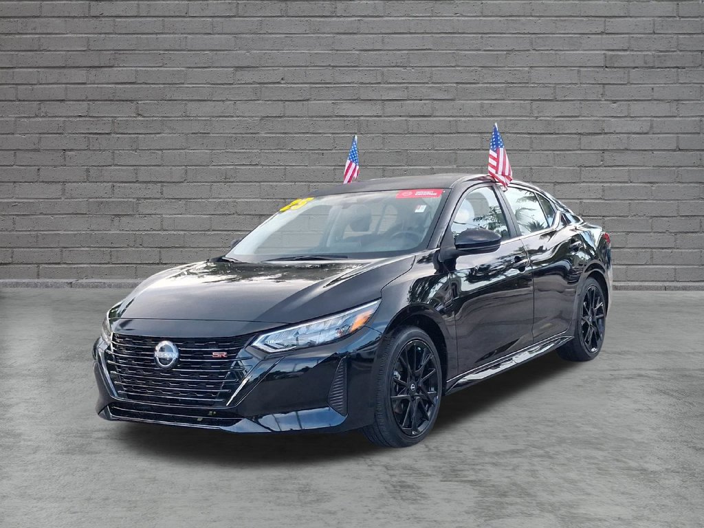 Certified 2025 Nissan Sentra SR w/ Midnight Edition FWD image 4