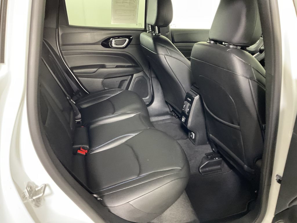 Used 2026 Jeep Compass Limited AWD/4WD image 22