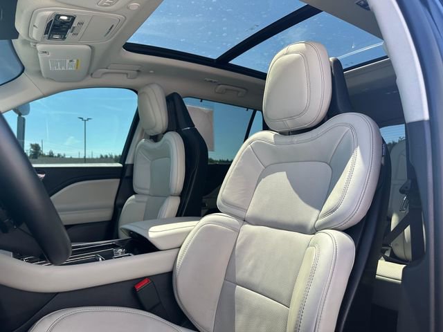Used 2025 Lincoln Aviator Reserve w/ Luxury Package AWD/4WD image 10