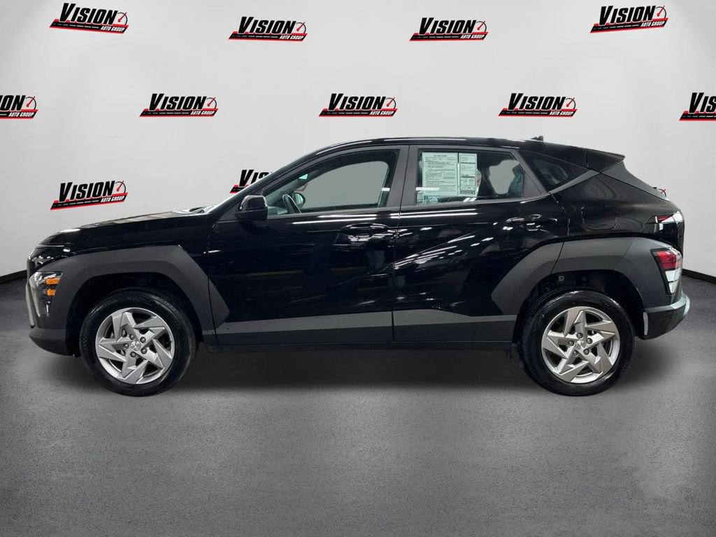 Used 2024 Hyundai Kona SE image 8