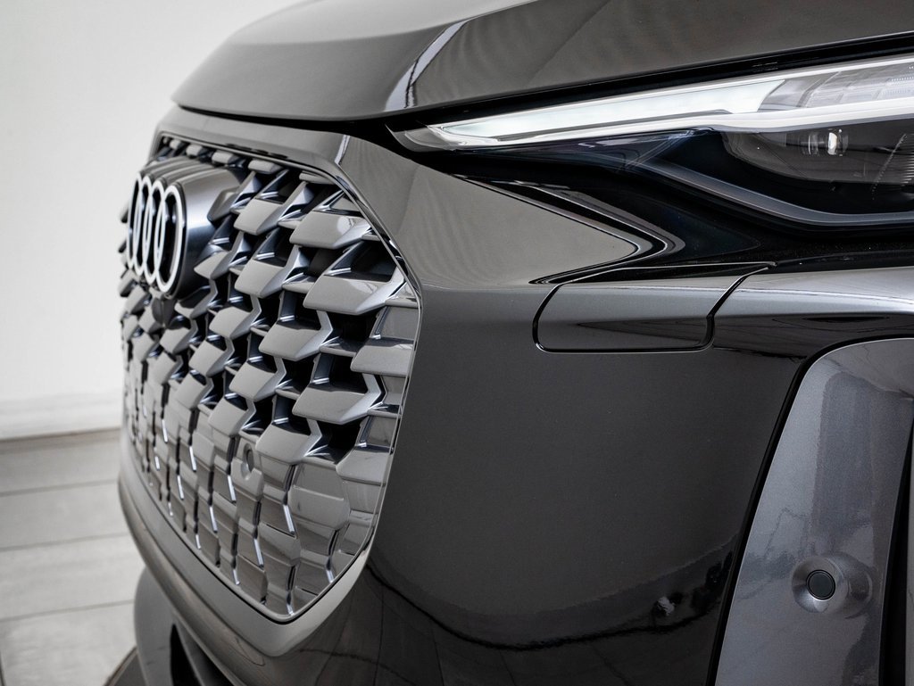 Certified 2025 Audi Q5 2.0T Premium Plus image 3