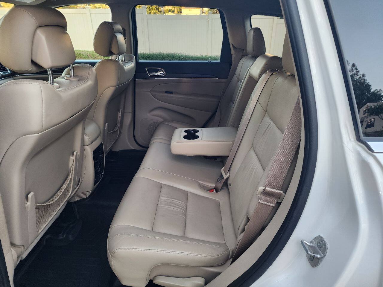Used 2015 Jeep Grand Cherokee Limited AWD/4WD image 17