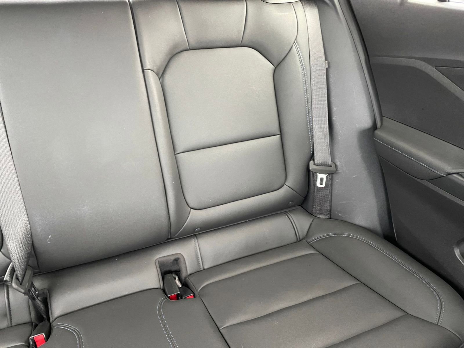 Used 2025 Buick Envista Sport Touring image 36