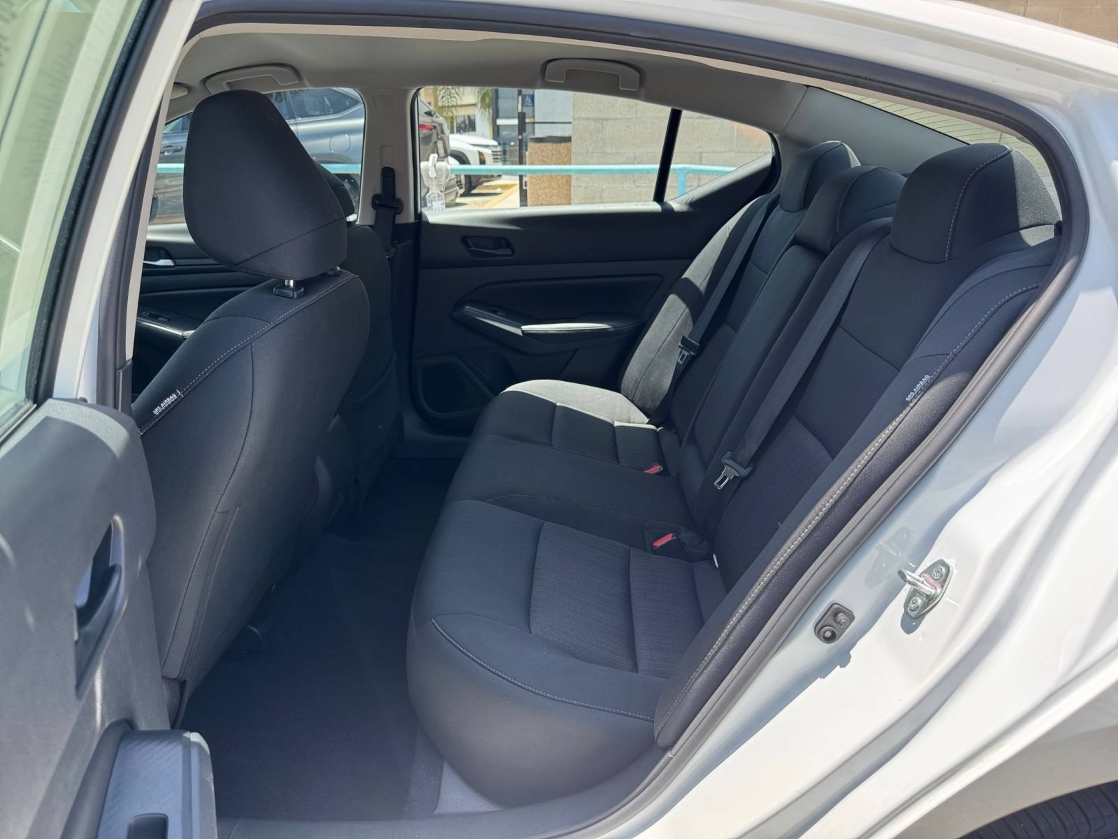Used 2025 Nissan Altima 2.5 SV FWD image 26