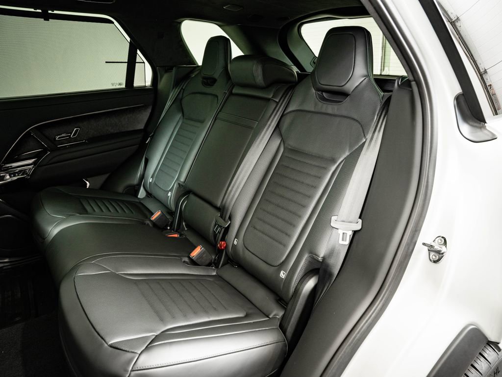 New 2026 Land Rover Range Rover Sport SV image 42