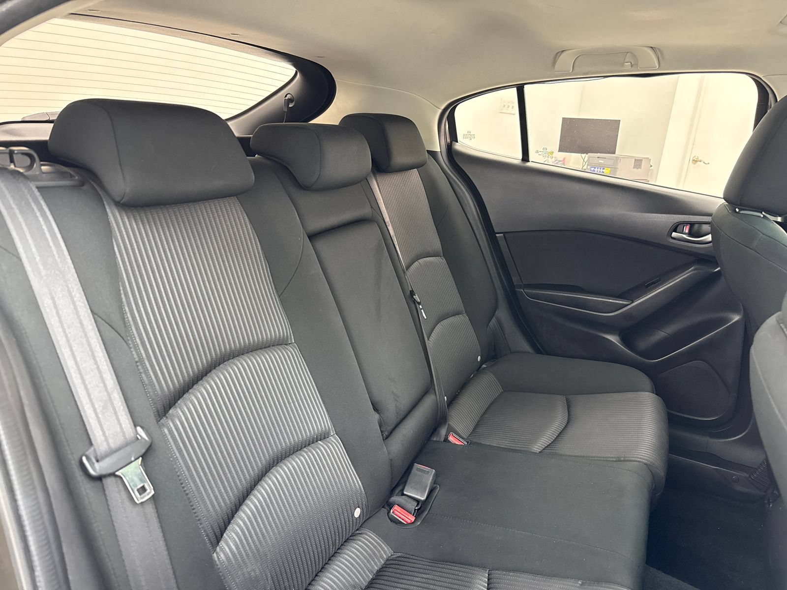 Used 2016 MAZDA MAZDA3 i Touring FWD image 42