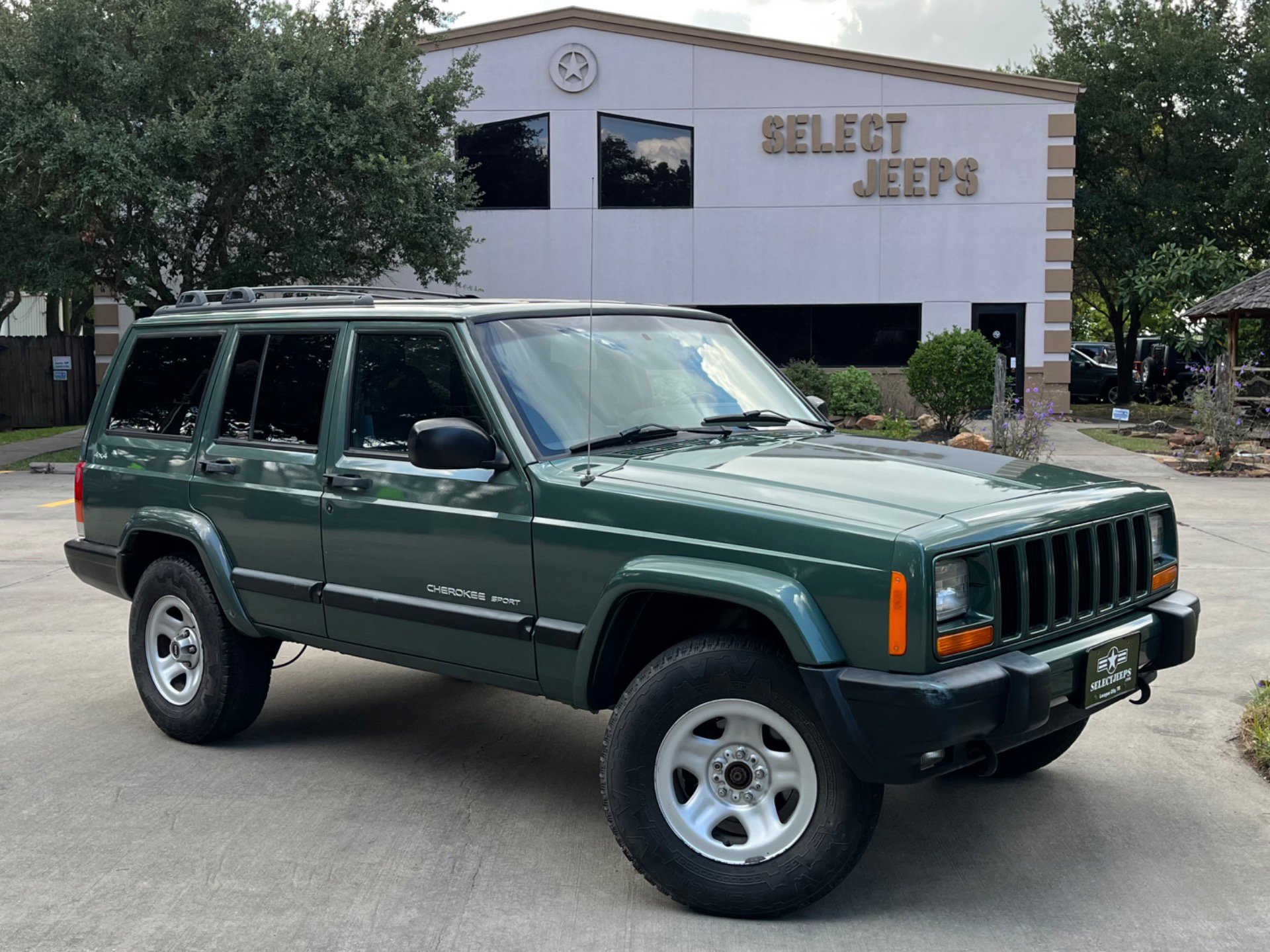 Used 2000 Jeep Cherokee Sport