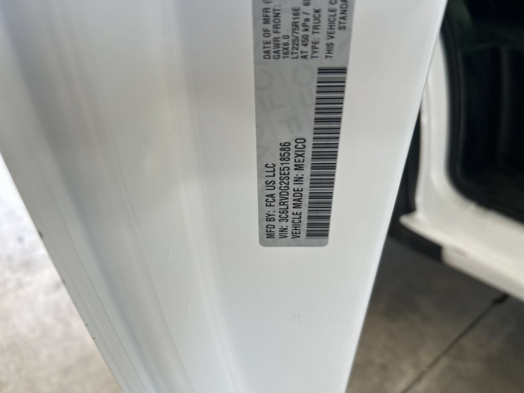 Used 2025 RAM ProMaster 2500 w/ Convenience Group FWD image 44