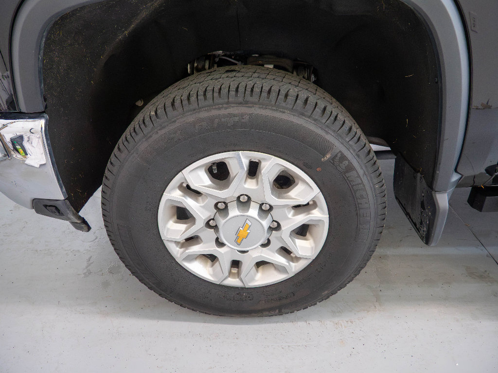 Used 2024 Chevrolet Silverado 2500 LTZ w/ LTZ Convenience Package AWD/4WD image 8