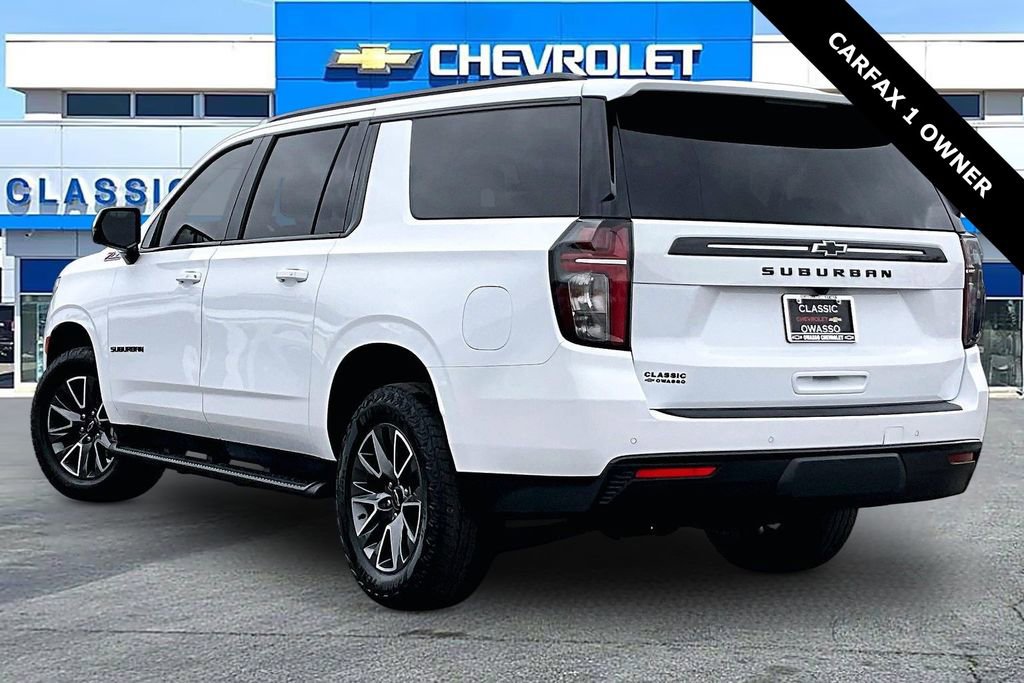 Used 2024 Chevrolet Suburban Z71 w/ Luxury Package AWD/4WD image 4