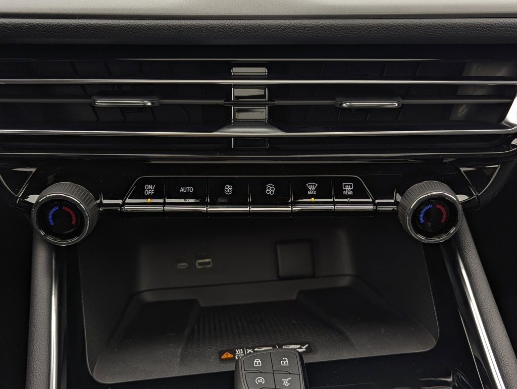 New 2026 Chevrolet Traverse LT w/ Sun and Wheel Package image 26