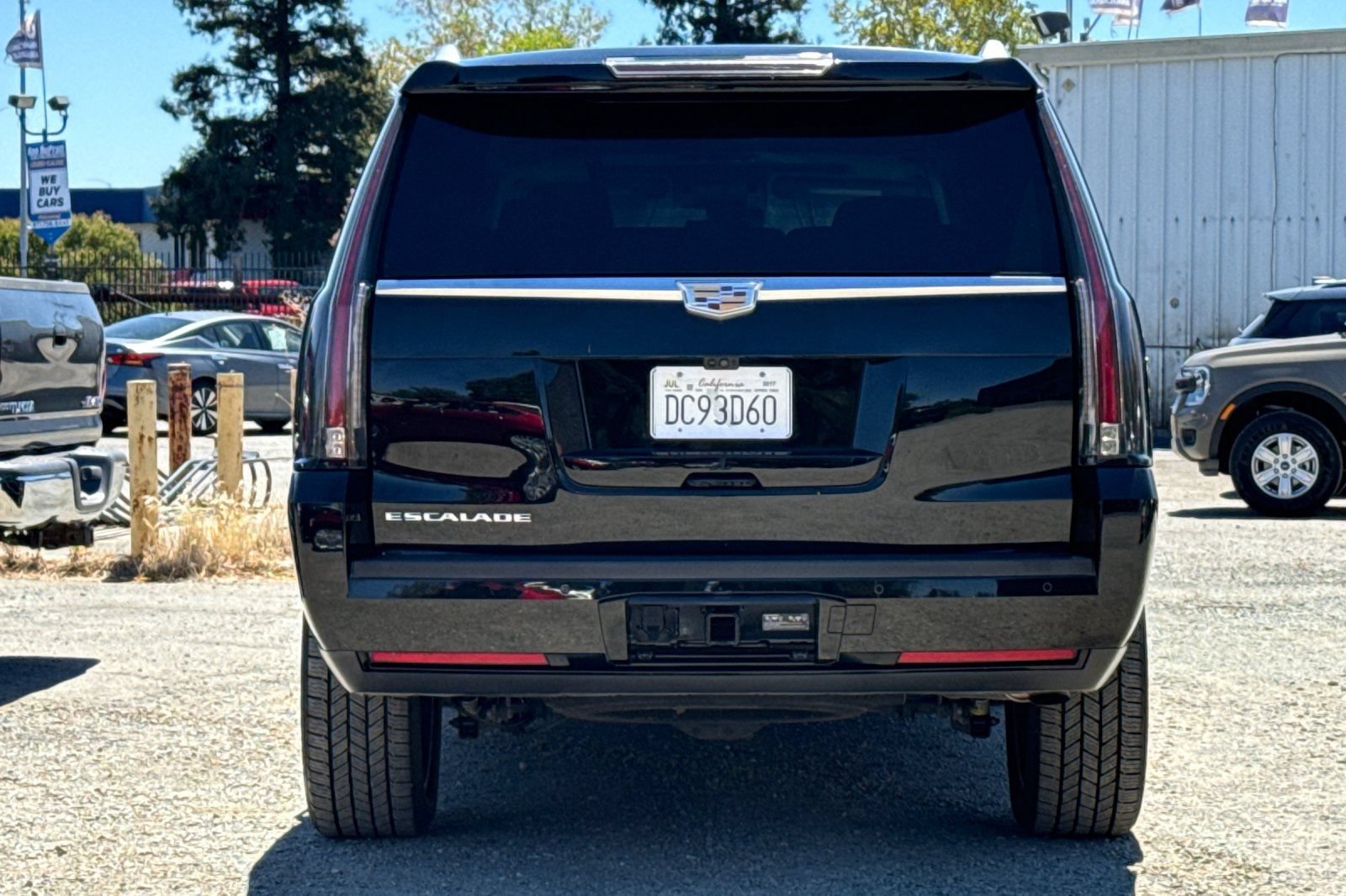 Used 2017 Cadillac Escalade ESV Luxury RWD image 5