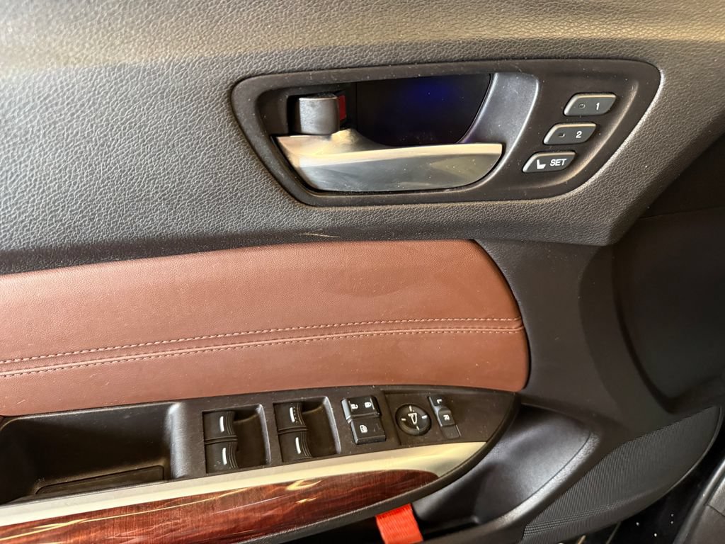 Used 2015 Acura TLX V6 w/ Technology Package FWD image 19