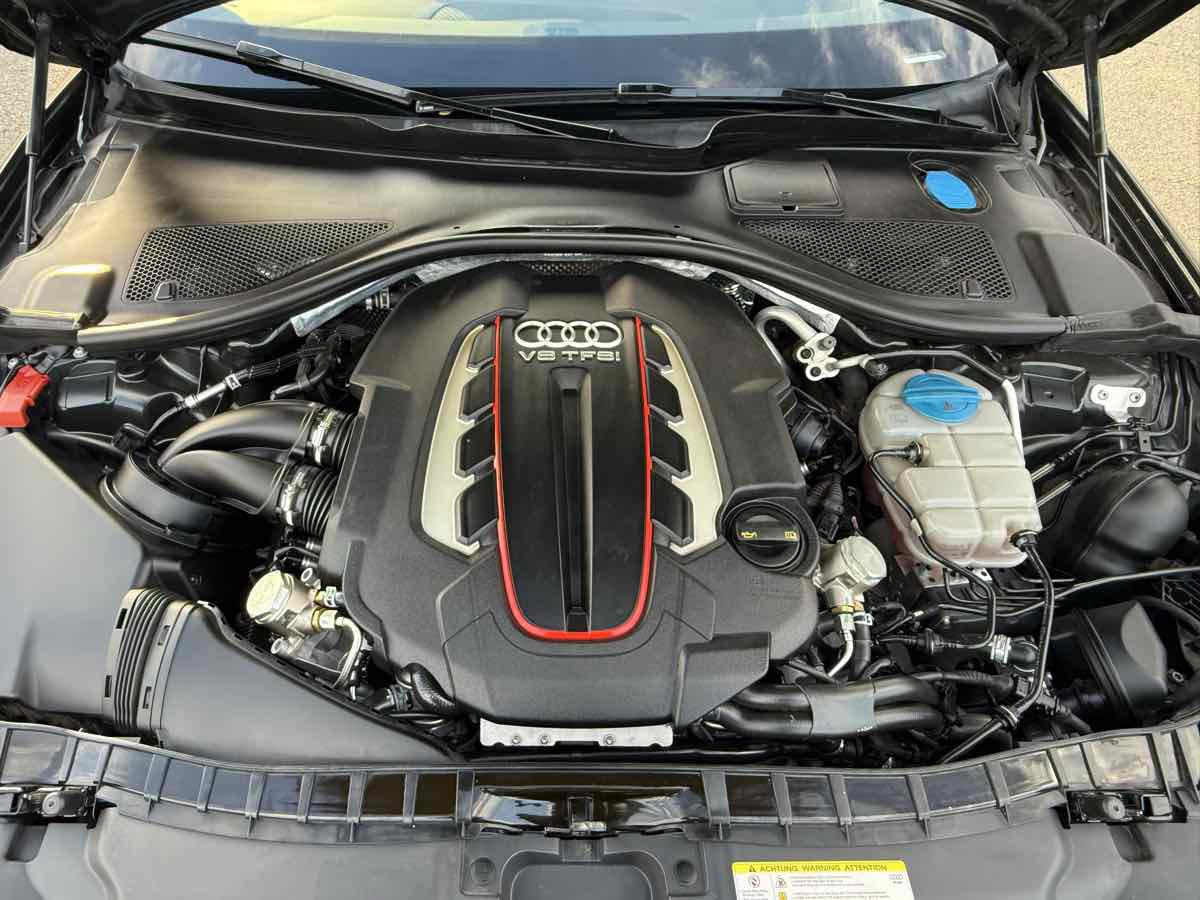 Used 2014 Audi S6 Prestige w/ Driver Assistance Package image 36