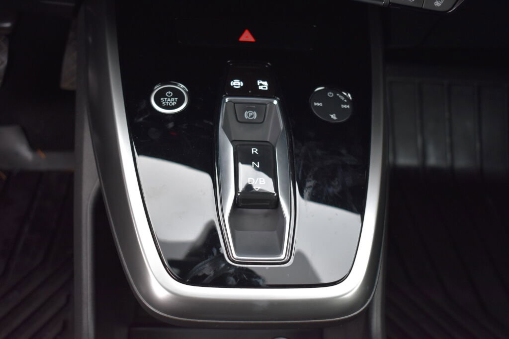 Used 2022 Audi Q4 e-tron Prestige image 22