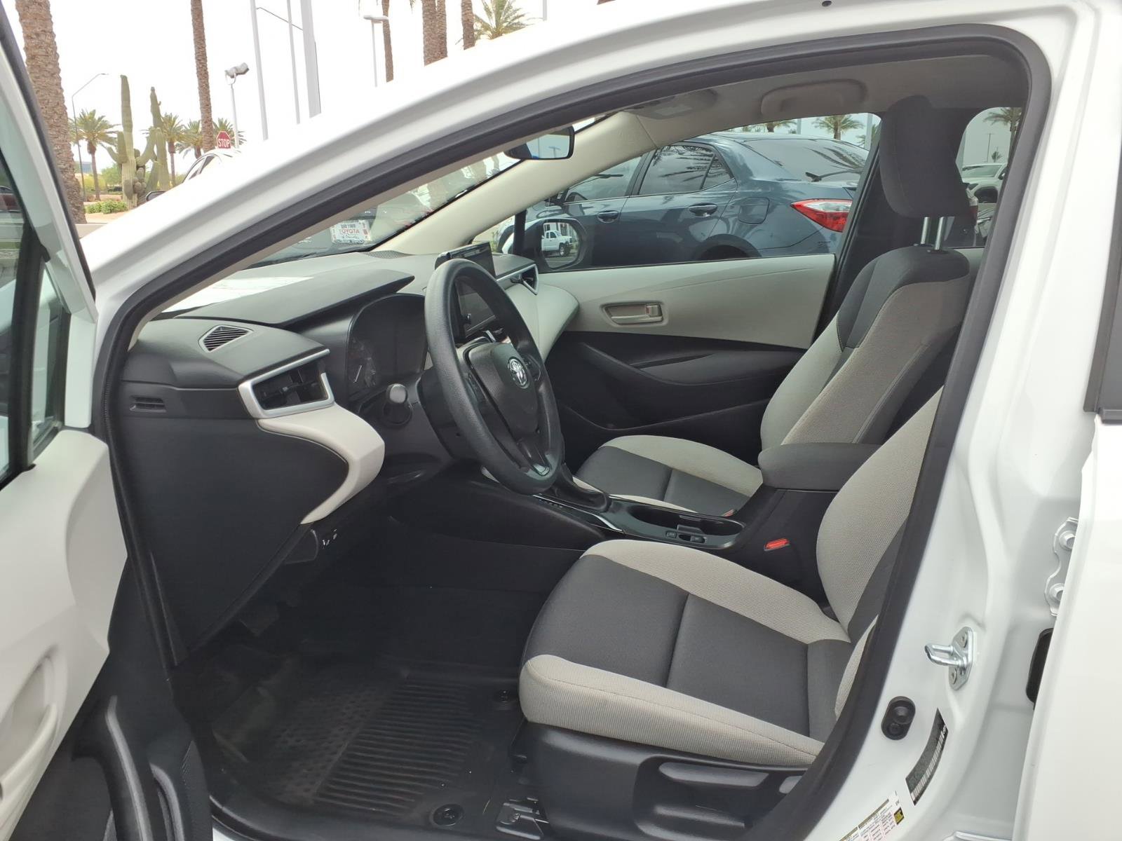 Certified 2025 Toyota Corolla LE FWD image 15