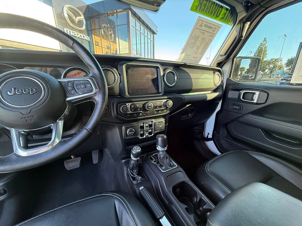 Used 2021 Jeep Wrangler Unlimited Sahara w/ Cold Weather Group AWD/4WD image 22