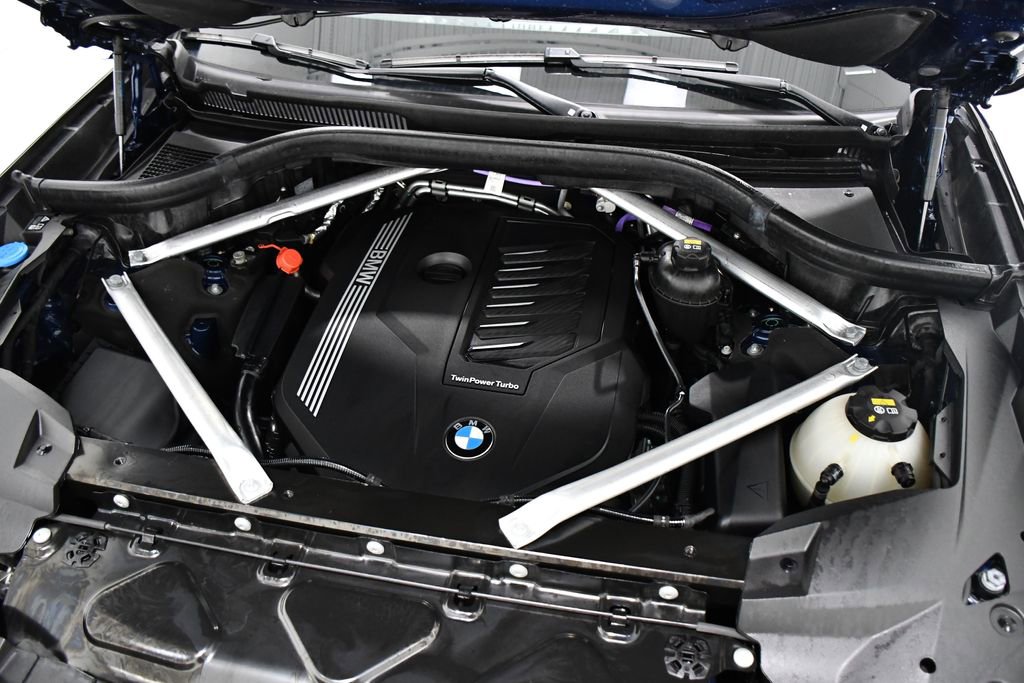 Used 2022 BMW X7 xDrive40i w/ Premium Package image 6