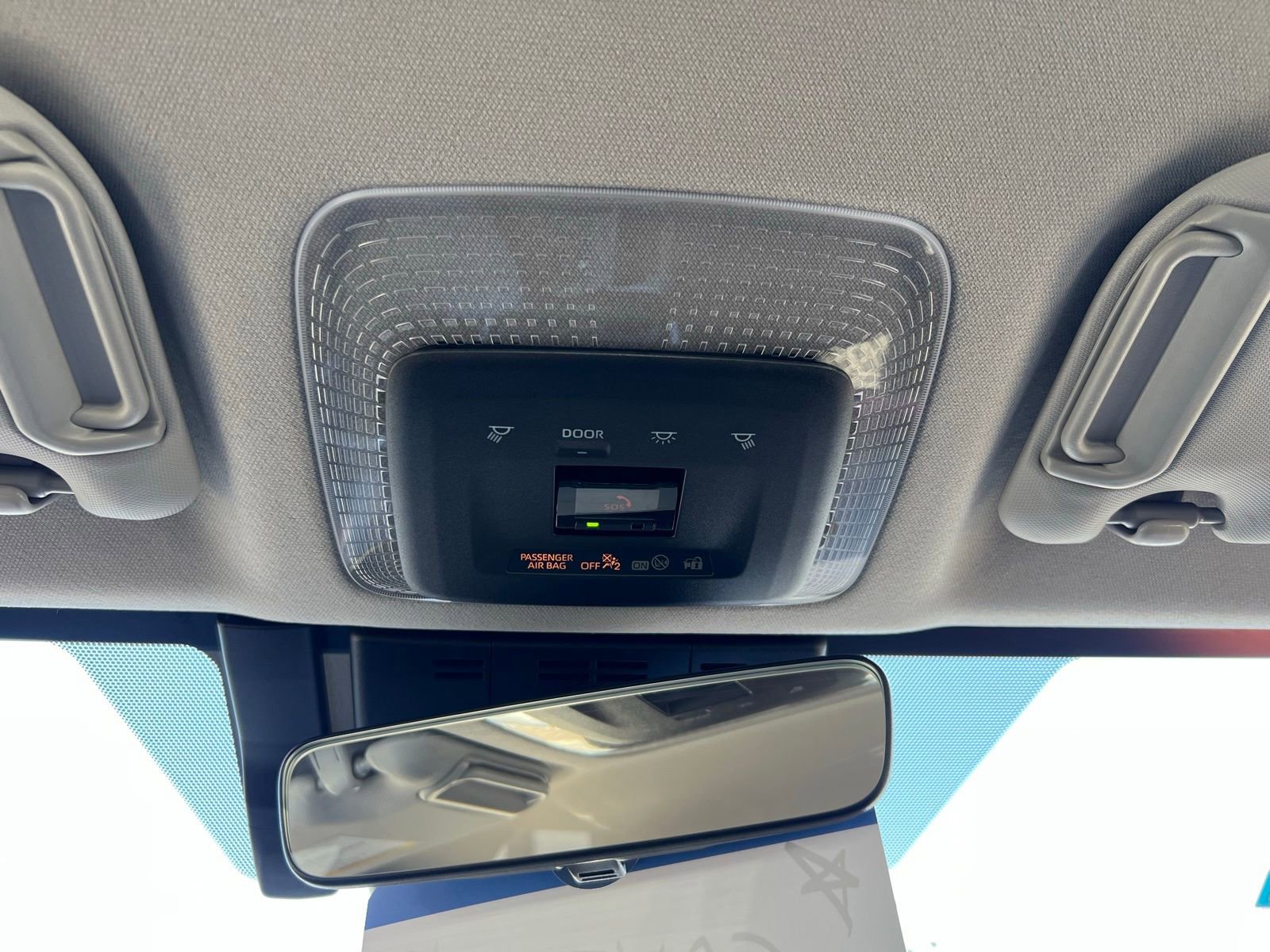 Used 2024 Toyota Prius Prime FWD image 32