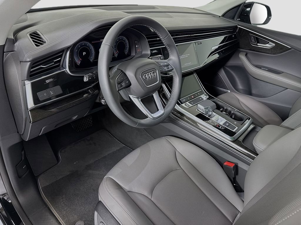 Used 2025 Audi Q8 Premium Plus image 9